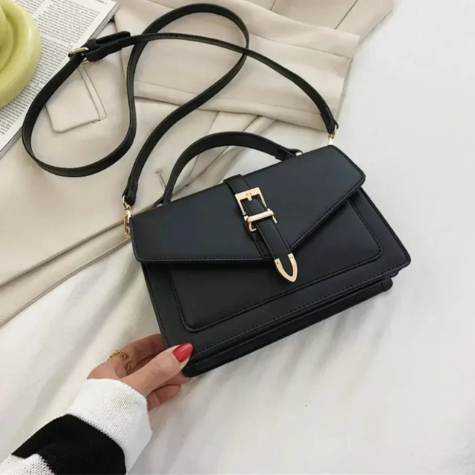 Dagmar™ – Spennefront Strukturert Crossbody Bag