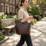 Olivia™ – Vevet strukturert totebag med snøring